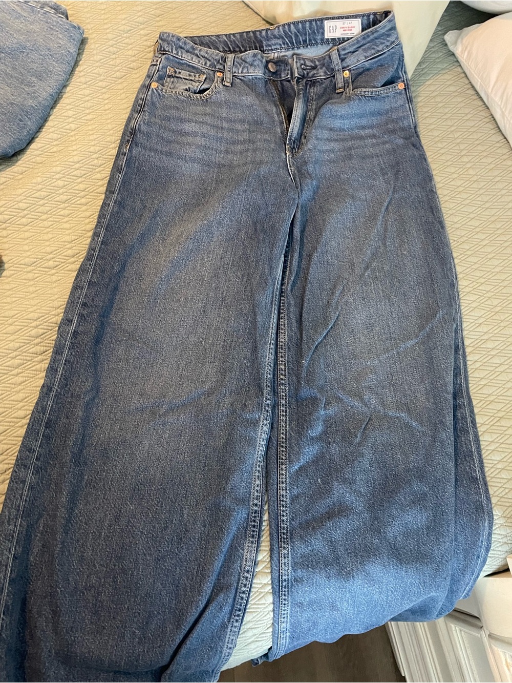 GAP Women's Tall Curvy Mid-Rise Wide Baggy Jeans